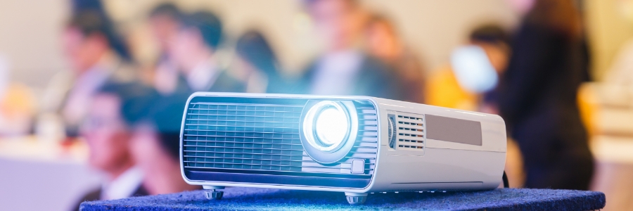 img blog What to look for when buying a business projector B.jpg